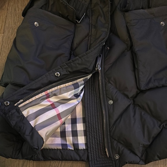 BURBERRY Black Puffer Coat with Hood - Picture 10 of 10